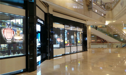 购物中心防水led透明屏项目案例